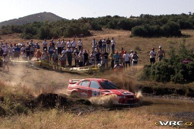 Tommi Mäkinen - Risto Mannisenmäki
48º Acropolis Rally 2001. Mitsubishi Lancer Evo 6.5 (W2 MMR). Clasificado 4º.
Marlboro Mitsubishi Ralliart

Del 14 al 17 de Junio, Atenas, Grecia.
Superficie: tierra.

El Rally tenia un total de 1613.98 km de los que 387.41 km divididos en 20 tramos eran especiales ((uno de ellos fue cancelado SS5 Elatia de 31.40 Km).

Tomaron la salida 110 equipos, finalizaron 47.

© eWRC
@
Palabras clave: Mitsubishi;Lancer;Acropolis;Grecia;2001