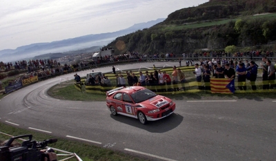 Freddy Loix - Sven Smeets
37º Rallye Catalunya - Costa Brava - Rallye de España 2001. Mitsubishi Carisma GT Evo VI (X3 MMR). Clasificado 4º.
Marlboro Mitsubishi Ralliart

Del 22 al 25 de Marzo, Lloret de Mar, Girona, Catalunya, España.
Superficie: asfalto.

El Rally tenia un total de 1779.13 km de los que 383.18 km divididos en 18 tramos eran especiales, (una de ellas fue cancelada SS12 La Riba 2 de 35.89 Km).

Se inscribieron 79 equipos, tomaron la salida 76, finalizaron 36.@
Palabras clave: Mitsubishi;Catalunya;Costa_Brava;España;2001;Spain