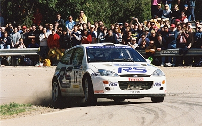 François Delecour - Daniel Grataloup
37º Rally Catalunya Costa-Brava 2001. Ford Focus WRC '01 (V5 FMC). Clasificado 6º.
Ford Motor Co. Ltd.

Del 22 al 25 de Marzo, Lloret de Mar, Girona, Catalunya, España.
Superficie: asfalto.

El Rally tenia un total de 1779.13 km de los que 383.18 km divididos en 18 tramos eran especiales, (una de ellas fue cancelada SS12 La Riba 2 de 35.89 Km).

Se inscribieron 79 equipos, tomaron la salida 76, finalizaron 36.

© Petr Fitz
@
Palabras clave: Ford;Focus;WRC;Catalunya;Costa_Brava;2001;España;Spain