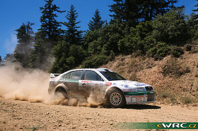 Armin Schwarz - Manfred Hiemer
48º Acropolis Rally 2001. Skoda Octavia WRC Evo2 (MBO 12-30). Clasificado 7º.
Skoda Motorsport

Del 14 al 17 de Junio, Atenas, Grecia.
Superficie: tierra.

El Rally tenia un total de 1613.98 km de los que 387.41 km divididos en 20 tramos eran especiales ((uno de ellos fue cancelado SS5 Elatia de 31.40 Km).

Tomaron la salida 110 equipos, finalizaron 47.

© eWRC
@
Palabras clave: Skoda;Octavia;WRC;Grecia;Acropolis;2001