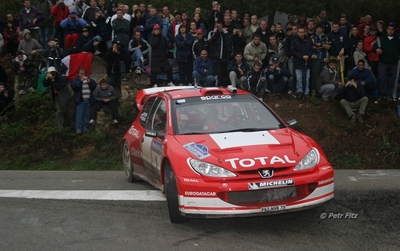 Marcus Grönholm - Timo Rautiainen
47º Tour de Corse - Rallye de France 2003. Peugeot 206 WRC (952 NVB 75). Clasificado 4º.
Marlboro Peugeot Total

Del 17 al 19 de Octubre, Ajaccio.
Superficie: asfalto.

El Rally tení­a un total de 971.75 km de los que 397.40 km divididos en 16 tramos eran especiales.

Se inscribieron 71 equipos, tomaron la salida 62, finalizaron 34.

© Petr Fitz
@@
Palabras clave: ;Peugeot;WRC;Corse;Corcega;2003
