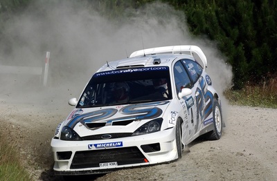 Markko Märtin-Parque Michael
33º Rally Propecia Nueva Zelanda 2003. Ford Focus RS WRC 03 (EJ02 KMU). Abandonó por motor en la SS14 Ararua de 31,75 Km.

Del 10 al 13 de Abril, Auckland, Nueva Zelanda.
Superficie: tierra.

El Rally tenia un total de 1297,81 Km de los que 403,52 Km divididos en 22 tramos eran especiales.

Se inscribieron 86 equipos, tomaron la salida 80, finalizaron 46.@
Palabras clave: Markko_Martin;Ford;Focus;WRC;Nueva_Zelanda;2003