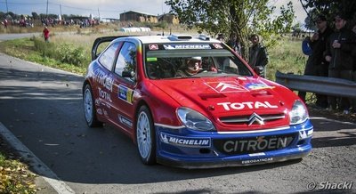 Carlos Sainz - Marc Martí
40º Rally Catalunya - Costa Brava - Rally de España 2004. Citroën Xsara WRC. Clasificado 3º.

Del 29 al 31 de Octubre, Lloret de Mar, Girona, Catalunya, España.
Superficie: asfalto.

El Rally tenia un total de 1688.29 km de los que 384.08 km divididos en 20 tramos eran especiales (una de ellas fue cancelada SS10 Sant Julia 1 de 32.90 Km).

Se inscribieron 55 equipos, tomaron la salida 52, finalizaron 36.

© Shacki
@
Palabras clave: Carlos_Sainz;Citroen;WRC;Catalunya;España;Spain;2004