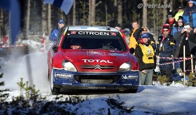 Sébastien Loeb - Daniel Elena
54º Uddeholm Swedish Rally 2005. Citröen Xsara WRC. Abandonó por motor en SS19 Rämmen 2 de 23.35 km.

Del 11 al 13 de Febrero, Karlstad.
Superficie: nieve - hielo.

El Rally tenia un total de 1726.00 km de los que 335.55 km divididos en 2 etapas y 20 tramos eran especiales.

Tomaron la salida 69 equipos, finalizaron 46.

© Petr Lusk
@
Palabras clave: Sebastien_Loeb;Citroen;Xsara;WRC;Suecia;2005;nieve