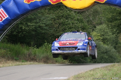 Sébastien Loeb - Daniel Elena
25º OMV ADAC Rallye Deutschland 2006. Citroën Xsara WRC (829 DPT 78). Clasificado 1º.
Kronos Racing

Del 11 al 13 de Agosto, Trier, Rhineland-Palatinate.
Superficie: asfalto.

El Rally constaba de 3 etapas con un total de 1300.48 km de los que 349.11 km divididos en 19 tramos eran cronometrados.

Tomaron la salida 73 equipos, finalizaron 56.

© Joachim Hähn
@@
Palabras clave: Citroen;Xsara;WRC;Alemania;Deutschland;2006
