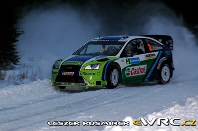 Marcus Grönholm - Timo Rautiainen
55º Uddeholm Swedish Rally 2006. Ford Focus RS WRC 06 (EU55 BMV). Clasificado 1º.
BP Ford World Rally Team

Cuarta victoria de Marcus Grönholm en Suecia y 50º victoria de Ford en el WRC.

Del 3 al 5 de Febrero, Karlstad, Värmland County.
Superficie: nieve - hielo.

El Rally constaba de 3 etapas con un total de 1441.16 km de los que 349.02 km divididos en 19 tramos eran cronometrados.

Tomaron la salida 63 equipos, finalizaron 51.

© Leszek Kusmirek
@
Palabras clave: Ford;Focus;WRC;Suecia;2006;Nieve