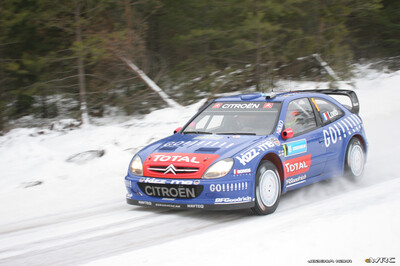 Sébastien Loeb - Daniel Elena
55º Uddeholm Swedish Rally 2006. Citroën Xsara WRC (831 DPT 78). Clasificado 2º.
Kronos Racing

Del 3 al 5 de Febrero, Karlstad, Värmland County.
Superficie: nieve - hielo.

El Rally constaba de 3 etapas con un total de 1441.16 km de los que 349.02 km divididos en 19 tramos eran cronometrados.

Tomaron la salida 63 equipos, finalizaron 51.

© Joachim Hähn
@
Palabras clave: Citroen;Xsara;WRC;Suecia;2006;Nieve