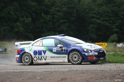 Manfred Stohl - Ilka Minor
25º OMV ADAC Rallye Deutschland 2006. Peugeot 307 WRC (471 PWL 75). Clasificado 5º.
OMV Peugeot Norway

Del 11 al 13 de Agosto, Trier, Rhineland-Palatinate.
Superficie: asfalto.

El Rally constaba de 3 etapas con un total de 1300.48 km de los que 349.11 km divididos en 19 tramos eran cronometrados.

Tomaron la salida 73 equipos, finalizaron 56.

© Joachim Hähn
@@
Palabras clave: Peugeot;WRC;Alemania;Deutschland;2006