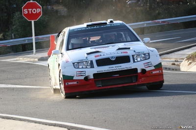 Jan Kopecký - Filip Schovánek
42º RallyRACC Catalunya - Costa Daurada 2006. Skoda Fabia WRC (4S8 9856). Clasificado 5º.
Czech RT Škoda Kopecký

Del 24 al 26 de Marzo, Salou, Tarragona, Catalunya, España.
Superficie: asfalto.

El Rally tenia un total de 1376.14 Km de los que 346.43 Km divididos en 16 tramos eran especiales.

Se inscribieron 71 equipos, tomaron la salida 66, finalizaron 56.

© Joachim Hähn
@@
Palabras clave: Skoda;Fabia;WRC;Catalunya;España;Spain;2006