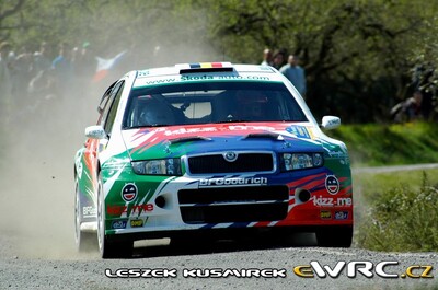 François Duval - Patrick Pivato
42º RallyRACC Catalunya - Costa Daurada 2006. Skoda Fabia WRC (S37 88E). Clasificado 6º.
First Motorsport Skoda

Del 24 al 26 de Marzo, Salou, Tarragona, Catalunya, España.
Superficie: asfalto.

El Rally tenia un total de 1376.14 Km de los que 346.43 Km divididos en 16 tramos eran especiales.

Se inscribieron 71 equipos, tomaron la salida 66, finalizaron 56.

© Leszek Kusmirek
@@
Palabras clave: Skoda;Fabia;WRC;Catalunya;Spain;España;2006