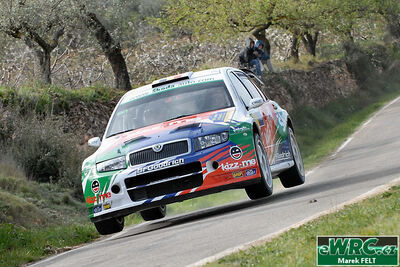 François Duval - Patrick Pivato
42º RallyRACC Catalunya - Costa Daurada 2006. Skoda Fabia WRC (S37 88E). Clasificado 6º.
First Motorsport Skoda

Del 24 al 26 de Marzo, Salou, Tarragona, Catalunya, España.
Superficie: asfalto.

El Rally tenia un total de 1376.14 Km de los que 346.43 Km divididos en 16 tramos eran especiales.

Se inscribieron 71 equipos, tomaron la salida 66, finalizaron 56.

© Marek Felt
@@
Palabras clave: Skoda;Fabia;WRC;Catalunya;Spain;España;2006