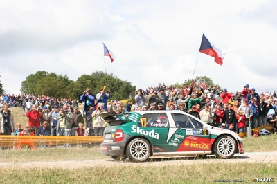 Jan Kopecký - Filip Schovánek
25º OMV ADAC Rallye Deutschland 2006. Skoda Fabia WRC (4S8 9856). Clasificado 7º.
Czech RT Skoda Kopecký

Del 11 al 13 de Agosto, Trier, Rhineland-Palatinate.
Superficie: asfalto.

El Rally constaba de 3 etapas con un total de 1300.48 km de los que 349.11 km divididos en 19 tramos eran cronometrados.

Tomaron la salida 73 equipos, finalizaron 56.

© Joachim Hähn
@@
Palabras clave: Skoda;Fabia;WRC;Alemania;2006