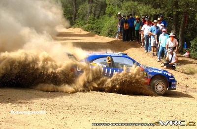Xevi Pons - Carlos del Barrio
53º BP Ultimate Acropolis Rally of Greece 2006. Citroën Xsara WRC (823 DPT 78). Clasificado 8º.
Kronos Racing

Del 2 al 4 de Junio, Athens.
Superficie: tierra.

El Rally constabade 3 etapas con un tenia un total de 1279.29 km de los que 355.62 km divididos en 18 tramos eran cronometrados.

Se inscribieron 91 equipos, tomaron la salida 84, finalizaron 69.

© Kostas Anagnostopoulos
@@
Palabras clave: Citroen;Xsara;WRC;Acropolis;Grecia;Atenas;2006