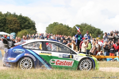 Mikko Hirvonen - Jarmo Lehtinen
25º OMV ADAC Rallye Deutschland 2006. Ford Focus RS WRC '06 (EU55 CNX). Clasificado 9º.
BP Ford World Rally Team

Del 11 al 13 de Agosto, Trier, Rhineland-Palatinate.
Superficie: asfalto.

El Rally constaba de 3 etapas con un total de 1300.48 km de los que 349.11 km divididos en 19 tramos eran cronometrados.

Tomaron la salida 73 equipos, finalizaron 56.

© Joachim Hähn
@@
Palabras clave: Ford;Focus;WRC;Alemania;2006
