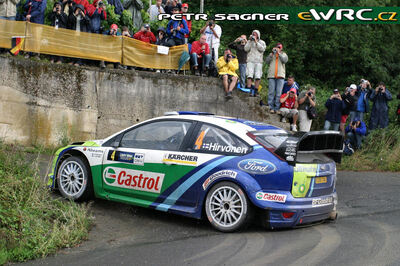 Mikko Hirvonen - Jarmo Lehtinen
25º OMV ADAC Rallye Deutschland 2006. Ford Focus RS WRC '06 (EU55 CNX). Clasificado 9º.
BP Ford World Rally Team

Del 11 al 13 de Agosto, Trier, Rhineland-Palatinate.
Superficie: asfalto.

El Rally constaba de 3 etapas con un total de 1300.48 km de los que 349.11 km divididos en 19 tramos eran cronometrados.

Tomaron la salida 73 equipos, finalizaron 56.

© Petr Sagner
@@
Palabras clave: Ford;Focus;WRC;Alemania;2006