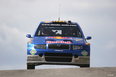 Gilles Panizzi - Hervé Panizzi
42º RallyRACC Catalunya - Costa Daurada 2006. Skoda Fabia WRC (4S5 3382). Clasificado 10º.
Red Bull Skoda

Del 24 al 26 de Marzo, Salou, Tarragona, Catalunya, España.
Superficie: asfalto.

El Rally tenia un total de 1,376.14 Km de los que 346.43 Km divididos en 16 tramos eran especiales.

Se inscribieron 71 equipos, tomaron la salida 66, finalizaron 56.

© Joachim Hähn
@@
Palabras clave: Skoda;Fabia;WRC;Catalunya;España;Spain;2006
