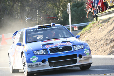 Gilles Panizzi - Hervé Panizzi
42º RallyRACC Catalunya - Costa Daurada 2006. Skoda Fabia WRC (4S5 3382). Clasificado 10º.
Red Bull Skoda

Del 24 al 26 de Marzo, Salou, Tarragona, Catalunya, España.
Superficie: asfalto.

El Rally tenia un total de 1,376.14 Km de los que 346.43 Km divididos en 16 tramos eran especiales.

Se inscribieron 71 equipos, tomaron la salida 66, finalizaron 56.

© Joachim Hähn
@@
Palabras clave: Skoda;Fabia;WRC;Catalunya;España;Spain;2006