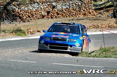 Gilles Panizzi - Hervé Panizzi
42º RallyRACC Catalunya - Costa Daurada 2006. Skoda Fabia WRC (4S5 3382). Clasificado 10º.
Red Bull Skoda

Del 24 al 26 de Marzo, Salou, Tarragona, Catalunya, España.
Superficie: asfalto.

El Rally tenia un total de 1,376.14 Km de los que 346.43 Km divididos en 16 tramos eran especiales.

Se inscribieron 71 equipos, tomaron la salida 66, finalizaron 56.

© Leszek Kusmirek
@@
Palabras clave: Skoda;Fabia;WRC;Catalunya;España;Spain;2006