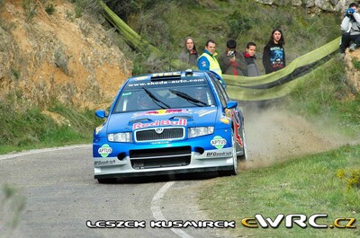 Gilles Panizzi - Hervé Panizzi
42º RallyRACC Catalunya - Costa Daurada 2006. Skoda Fabia WRC (4S5 3382). Clasificado 10º.
Red Bull Skoda

Del 24 al 26 de Marzo, Salou, Tarragona, Catalunya, España.
Superficie: asfalto.

El Rally tenia un total de 1,376.14 Km de los que 346.43 Km divididos en 16 tramos eran especiales.

Se inscribieron 71 equipos, tomaron la salida 66, finalizaron 56.

© Leszek Kusmirek
@@
Palabras clave: Skoda;Fabia;WRC;Catalunya;España;Spain;2006