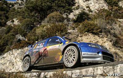 Gilles Panizzi - Hervé Panizzi
74º Rallye Automobile de Monte-Carlo 2006. Skoda Fabia WRC (4S5 3382). Clasificado 10º.
Red Bull Skoda

Del 20 al 22 de Enero, Monaco.
Superficie: asfalto - nieve.

El Rally tenia un total de 1294.89 Km de los que 366.39 km divididos en 18 tramos eran especiales, (2 de ellas fueron canceladas SS3 Pierlas - Ilonse 1 de 23.22 Km y SS11 La Tour sur Tinee - Utelle 2 de 18.73 Km).

Se inscribieron 53 equipos, tomaron la salida 51, finalizaron 43.

© Petr Sagner
@@
Palabras clave: Skoda;Fabia;WRC;Montecarlo;2006