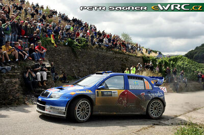 Mattias Ekström - Jonas Andersson
25º OMV ADAC Rallye Deutschland 2006. Skoda Fabia WRC (5S8 3686). Clasificado 11º.
Red Bull Skoda

Del 11 al 13 de Agosto, Trier, Rhineland-Palatinate.
Superficie: asfalto.

El Rally constaba de 3 etapas con un total de 1300.48 km de los que 349.11 km divididos en 19 tramos eran cronometrados.

Tomaron la salida 73 equipos, finalizaron 56.

© Petr Sagner
@@
Palabras clave: Skoda;Fabia;WRC;2006