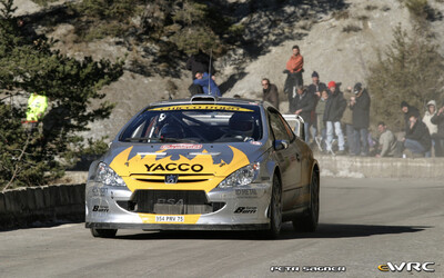 Olivier Burri - Christophe Hofmann
74º Rallye Automobile de Monte-Carlo 2006. Peugeot 307 WRC (954 PRV 75). Clasificado 12º.

Del 20 al 22 de Enero, Monaco.
Superficie: asfalto - nieve.

El Rally tenia un total de 1294.89 Km de los que 366.39 km divididos en 18 tramos eran especiales, (2 de ellas fueron canceladas SS3 Pierlas - Ilonse 1 de 23.22 Km y SS11 La Tour sur Tinee - Utelle 2 de 18.73 Km).

Se inscribieron 53 equipos, tomaron la salida 51, finalizaron 43.

© Petr Sagner
@@
Palabras clave: Peugeot;WRC;Montecarlo;2006