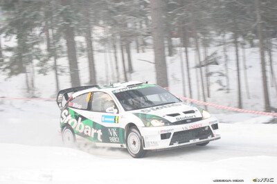 Matthew Wilson - Michael Orr
55º Uddeholm Swedish Rally 2006. Ford Focus RS WRC '04 (1 ES). Clasificado 14º.
Stobart VK Ford Rally Team

Del 3 al 5 de Febrero, Karlstad, Värmland County.
Superficie: nieve - hielo.

El Rally constaba de 3 etapas con un total de 1441.16 km de los que 349.02 km divididos en 19 tramos eran cronometrados.

Tomaron la salida 63 equipos, finalizaron 51.

© Joachim Hähn
@@
Palabras clave: Ford;Focus;WRC;Suecia;2006;Nieve