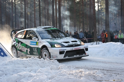 Matthew Wilson - Michael Orr
55º Uddeholm Swedish Rally 2006. Ford Focus RS WRC '04 (1 ES). Clasificado 14º.
Stobart VK Ford Rally Team

Del 3 al 5 de Febrero, Karlstad, Värmland County.
Superficie: nieve - hielo.

El Rally constaba de 3 etapas con un total de 1441.16 km de los que 349.02 km divididos en 19 tramos eran cronometrados.

Tomaron la salida 63 equipos, finalizaron 51.

© Joachim Hähn
@@
Palabras clave: Ford;Focus;WRC;Suecia;2006;Nieve