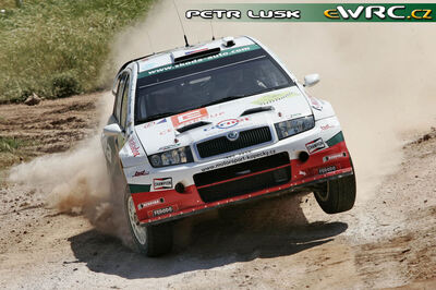 Jan Kopecký - Filip Schovánek
53º BP Ultimate Acropolis Rally of Greece 2006. Skoda Fabia WRC (4S8 9856). Clasificado 16º.
Czech RT Skoda Kopecký

Del 2 al 4 de Junio, Athens.
Superficie: tierra.

El Rally constabade 3 etapas con un tenia un total de 1279.29 km de los que 355.62 km divididos en 18 tramos eran cronometrados.

Se inscribieron 91 equipos, tomaron la salida 84, finalizaron 69.

© Petr Lusk
@@
Palabras clave: Skoda;Fabia;WRC;Acropolis;Grecia;Atenas;2006