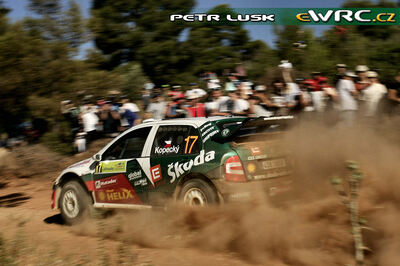 Jan Kopecký - Filip Schovánek
53º BP Ultimate Acropolis Rally of Greece 2006. Skoda Fabia WRC (4S8 9856). Clasificado 16º.
Czech RT Skoda Kopecký

Del 2 al 4 de Junio, Athens.
Superficie: tierra.

El Rally constabade 3 etapas con un tenia un total de 1279.29 km de los que 355.62 km divididos en 18 tramos eran cronometrados.

Se inscribieron 91 equipos, tomaron la salida 84, finalizaron 69.

© Petr Lusk
@@
Palabras clave: Skoda;Fabia;WRC;Acropolis;Grecia;Atenas;2006