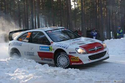 Dani Sordo - Marc Martí
55º Uddeholm Swedish Rally 2006. Citroën Xsara WRC (834 DPT 78). Clasificado 16º.

Del 3 al 5 de Febrero, Karlstad, Värmland County.
Superficie: nieve - hielo.

El Rally constaba de 3 etapas con un total de 1441.16 km de los que 349.02 km divididos en 19 tramos eran cronometrados.

Tomaron la salida 63 equipos, finalizaron 51.

© Joachim Hähn
@@
Palabras clave: Citroen;Xsara;WRC;Suecia;2006;Nieve