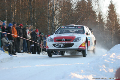 Dani Sordo - Marc Martí
55º Uddeholm Swedish Rally 2006. Citroën Xsara WRC (834 DPT 78). Clasificado 16º.

Del 3 al 5 de Febrero, Karlstad, Värmland County.
Superficie: nieve - hielo.

El Rally constaba de 3 etapas con un total de 1441.16 km de los que 349.02 km divididos en 19 tramos eran cronometrados.

Tomaron la salida 63 equipos, finalizaron 51.

© Joachim Hähn
@@
Palabras clave: Citroen;Xsara;WRC;Suecia;2006;Nieve