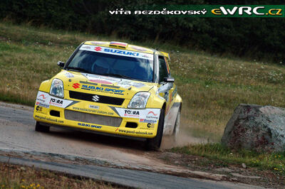 Pavel Valoušek jun. - Zdenek Hruza
25º OMV ADAC Rallye Deutschland 2006. Suzuki Swift S1600 (SSE-001). Clasificado 19º.

Del 11 al 13 de Agosto, Trier, Rhineland-Palatinate.
Superficie: asfalto.

El Rally constaba de 3 etapas con un total de 1300.48 km de los que 349.11 km divididos en 19 tramos eran cronometrados.

Tomaron la salida 73 equipos, finalizaron 56.

© Vít Bezdekovský
@@
Palabras clave: Suzuki;Swift;Alemania