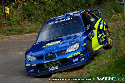 Petter Solberg - Phil Mills
25º OMV ADAC Rallye Deutschland 2006. Subaru Impreza S12 WRC '06 (BT06 SRT). Abandonó por salida de pista en SS9 Bosenberg 1 de 22.52 km.
Subaru World Rally Team

Del 11 al 13 de Agosto, Trier, Rhineland-Palatinate.
Superficie: asfalto.

El Rally constaba de 3 etapas con un total de 1300.48 km de los que 349.11 km divididos en 19 tramos eran cronometrados.

Tomaron la salida 73 equipos, finalizaron 56.

© Martin Stanislav
@@
Palabras clave: Subaru;Impreza;Alemania