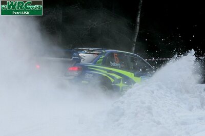 Petter Solberg - Phil Mills
55º Uddeholm Swedish Rally 2006. Subaru Impreza S12 WRC '06 (FT55 SRT). Excluído en SS18 Rämmen 2 de 23.35 km.
Desconocemos el motivo de dicha exclusión.
Subaru World Rally Team

Del 3 al 5 de Febrero, Karlstad, Värmland County.
Superficie: nieve - hielo.

El Rally constaba de 3 etapas con un total de 1441.16 km de los que 349.02 km divididos en 19 tramos eran cronometrados.

Tomaron la salida 63 equipos, finalizaron 51.

© Petr Lusk
@
Palabras clave: Subaru;Impreza;WRC;Suecia;2006;Nieve