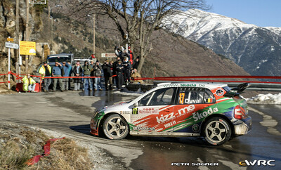 François Duval - Patrick Pivato
74º Rallye Automobile de Monte-Carlo 2006. Skoda Fabia WRC (S37 88E). Abandonó por accidente en SS9 La Tour sur Tinée - Utelle 1 - 18.73 km
First Motorsport Skoda

Del 20 al 22 de Enero, Monaco.
Superficie: asfalto - nieve.

El Rally tenia un total de 1294.89 Km de los que 366.39 km divididos en 18 tramos eran especiales, (2 de ellas fueron canceladas SS3 Pierlas - Ilonse 1 de 23.22 Km y SS11 La Tour sur Tinee - Utelle 2 de 18.73 Km).

Se inscribieron 53 equipos, tomaron la salida 51, finalizaron 43.

© Petr Sagner
@@
Palabras clave: Skoda;Fabia;WRC;Montecarlo;2006