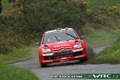 Sébastien Loeb - Daniel Elena
3º Rally Ireland 2007. Citroën C4 WRC (733 DYN 78). Clasificado 1º.
Citroën Total WRT

Del 16 al 18 de Noviembre, Sligo.
Superficie: asfalto.

El Rally constaba de 3 etapas con un total de 1182.63 km de los que 328.72 km divididos en 20 tramos, eran cronometrados.

Tomaron la salida 84 equipos, finalizaron 66.

© Petr Lusk
@
Palabras clave: Citroen;WRC;Irlanda;2007