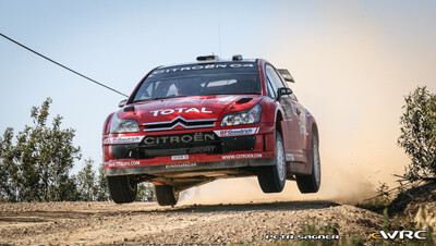 Sébastien Loeb - Daniel Elena
41º Vodafone Rally de Portugal 2007. Citroën C4 WRC (733 DYN 78). Clasificado 1º.
Citroën Total WRT

Del 30 de Marzo al 1 de Abril, Faro.
Superficie: tierra.

El Rally constaba de 3 etapas con un total de 1009.31 km de los que 357.10 km divididos en 18 tramos, eran cronometrados.

Tomaron la salida 80 equipos, finalizaron 61.

© Petr Sagner
@
Palabras clave: Sebastien_Loeb;Citroen;WRC;Portugal;2007