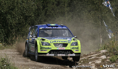 Marcus Grönholm - Timo Rautiainen
57º Neste Oil Rally Finland 2007. Ford Focus RS WRC '07 (EU07 SSX / BV 6636). Clasificado 1º.
BP Ford World Rally Team

Del 3 al 5 de Agosto, Jyväskylä.
Superficie: tierra.

El Rally constaba de 3 etapas con un total de 1375.15 km de los que 360.34 km divididos en 23 tramos eran cronometrados.

Tomaron la salida 97 equipos, finalizaron 70.

© Petr Sagner
@@
Palabras clave: Ford;Focus;WRC;Finlandia;2007