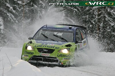 Mikko Hirvonen - Jarmo Lehtinen
22º Rally Norway 2007. Ford Focus RS WRC '06 (EJ56 FZB). Clasificado 1º.
BP Ford World Rally Team

Del 16 al 18 de Febrero, Hamar, Innlandet.
Superficie: nieve - hielo.

El Rally constaba de 3 etapas con un total de 1109.57 km de los que 355.99 km divididos en 18 tramos, eran cronometrados.

Tomaron la salida 74 equipos, finalizaron 63.

© Petr Lusk
@@
Palabras clave: ;Ford;Focus;WRC;Noruega;2007;Nieve