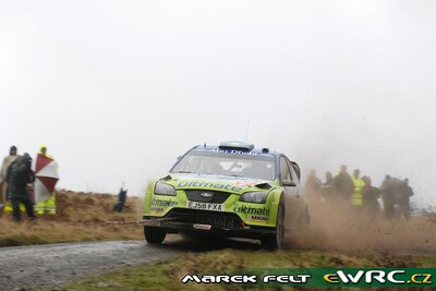 Mikko Hirvonen - Jarmo Lehtinen
63º Wales Rally GB 2007. Ford Focus RS WRC '07 (EJ56 FXA). Clasificado 1º.
BP Ford World Rally Team

Del 30 de Noviembre al 2 de Diciembre, Cardiff, Wales.
Superficie: tierra.

El Rally constaba de 3 etapas con un total de 1271.94 km de los que 359.54 km divididos en 17 tramos, eran especiales.

Tomaron la salida 108 equipos, finalizaron 83.

© Marek Felt
@@
Palabras clave: Ford;Focus;WRC;Gran_Bretaña;2007
