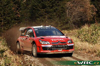 Dani Sordo - Marc Marti
7º Rally Japan 2007. Citroën C4 WRC (745 DYN 78). Clasificado 2º.
Citroën Total WRT

Del 26 al 28 de Octubre, Obihiro.
Superficie: tierra.

El Rally constaba de 3 etapas con un total de 1575.79 km de los que 350.19 km divididos en 27 tramos eran cronometrados.

Tomaron la salida 85 equipos, finalizaron 72.

© Willy Weyens
@
Palabras clave: Citroen;WRC;Japon;2007