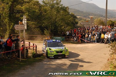 Marcus Grönholm - Timo Rautiainen
51º Tour de Corse - Rallye de France 2007. Ford Focus RS WRC '07 (EU07 SSX). Clasificado 2º.
BP Ford World Rally Team

Del 12 al 14 de Octubre, Ajaccio.
Superficie: asfalto.

El Rally constaba de 3 etapas con un total de 1099.10 km de los que 359.32 km divididos en 16 tramos, eran cronometrados.

Tomaron la salida 74 equipos, finalizaron 57.

© Marek Felt
@@
Palabras clave: Ford;Focus;WRC;Corse;Corcega;2007
