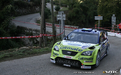 Marcus Grönholm - Timo Rautiainen
51º Tour de Corse - Rallye de France 2007. Ford Focus RS WRC '07 (EU07 SSX). Clasificado 2º.
BP Ford World Rally Team

Del 12 al 14 de Octubre, Ajaccio.
Superficie: asfalto.

El Rally constaba de 3 etapas con un total de 1099.10 km de los que 359.32 km divididos en 16 tramos, eran cronometrados.

Tomaron la salida 74 equipos, finalizaron 57.

© Petr Sagner
@
Palabras clave: Ford;Focus;WRC;Corse;Corcega;2007