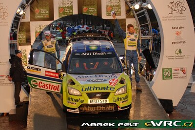 Marcus Grönholm - Timo Rautiainen
63º Wales Rally GB 2007. Ford Focus RS WRC '07 (EU07 STX). Clasificado 2º.
BP Ford World Rally Team

Del 30 de Noviembre al 2 de Diciembre, Cardiff, Wales.
Superficie: tierra.

El Rally constaba de 3 etapas con un total de 1271.94 km de los que 359.54 km divididos en 17 tramos, eran especiales.

Tomaron la salida 108 equipos, finalizaron 83.

© Marek Felt
@@
Palabras clave: Ford;Focus;WRC;Gran_Bretaña;2007