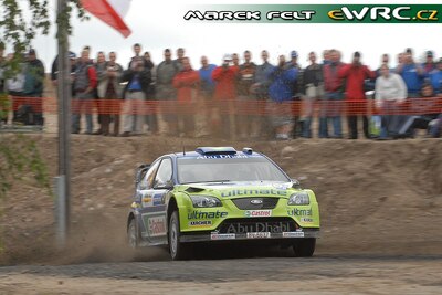 Mikko Hirvonen - Jarmo Lehtinen
57º Neste Oil Rally Finland 2007. Ford Focus RS WRC '07 (EO56 TZR / BV 6637). Clasificado 2º.
BP Ford World Rally Team

Del 3 al 5 de Agosto, Jyväskylä.
Superficie: tierra.

El Rally constaba de 3 etapas con un total de 1375.15 km de los que 360.34 km divididos en 23 tramos eran cronometrados.

Tomaron la salida 97 equipos, finalizaron 70.

© Marek Felt
@@
Palabras clave: Ford;Focus;WRC;Finlandia;2007