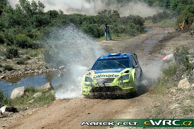 Mikko Hirvonen - Jarmo Lehtinen
4º Rally d'Italia Sardegna 2007. Ford Focus RS WRC '06 (EJ56 FZB). Clasificado 2º.
BP Ford World Rally Team

Del 18 al 20 de Mayo, Olbia, Sardinia.
Superficie: tierra.

El Rally constaba de 3 etapas con un total de 1061.84 km de los que 342.86 km divididos en 18 tramos, eran cronometrados.

Tomaron la salida 82 equipos, finalizaron 67.

© Marek Felt
@@
Palabras clave: Ford;Focus;WRC;Cerdeña;Italia;2007