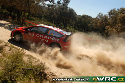 Dani Sordo - Marc Martí
4º Rally d'Italia Sardegna 2007. Citroën C4 WRC (745 DYN 78). Clasificado 3º.
Citroën Total WRT

Del 18 al 20 de Mayo, Olbia, Sardinia.
Superficie: tierra.

El Rally constaba de 3 etapas con un total de 1061.84 km de los que 342.86 km divididos en 18 tramos, eran cronometrados.

Tomaron la salida 82 equipos, finalizaron 67.

© Marek Felt
@@
Palabras clave: Citroen;WRC;Cerdeña;2007