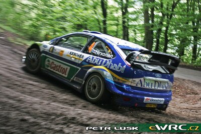 Mikko Hirvonen - Jarmo Lehtinen
26º ADAC Rallye Deutschland 2007. Ford Focus RS WRC '07 (EO56 TZR). Clasificado 3º.
BP Ford World Rally Team

Del 17 al 19 de Agosto, Trier.
Superficie: asfalto.

El Rally constaba de 3 etapas con un total de 1227.04 km de los que 356.27 km divididos en 19 tramos, eran cronometrados.

Tomaron la salida 102 equipos, finalizaron 88.

© Petr Lusk
@@
Palabras clave: Ford;Focus;WRC;Alemania;2007