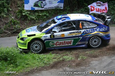 Mikko Hirvonen - Jarmo Lehtinen
26º ADAC Rallye Deutschland 2007. Ford Focus RS WRC '07 (EO56 TZR). Clasificado 3º.
BP Ford World Rally Team

Del 17 al 19 de Agosto, Trier.
Superficie: asfalto.

El Rally constaba de 3 etapas con un total de 1227.04 km de los que 356.27 km divididos en 19 tramos, eran cronometrados.

Tomaron la salida 102 equipos, finalizaron 88.

© Ronny Baert
@
Palabras clave: Ford;Focus;WRC;Alemania;2007